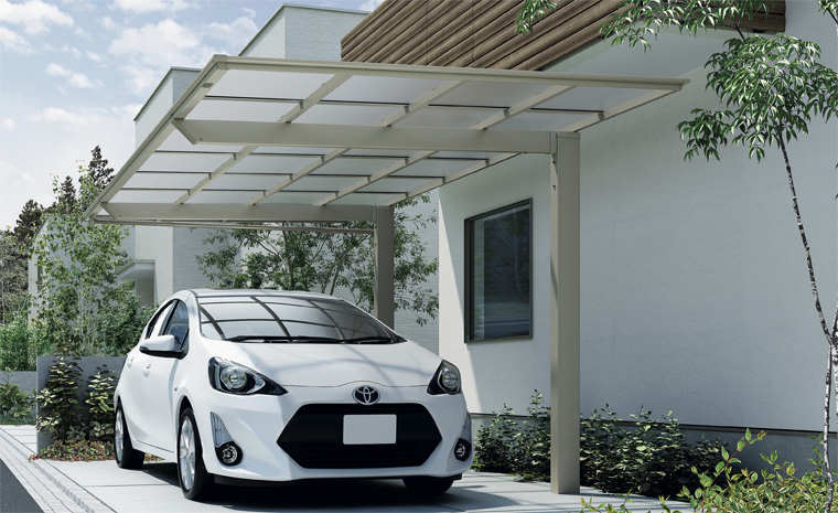 ポリカーボネート屋根のカーポート写真