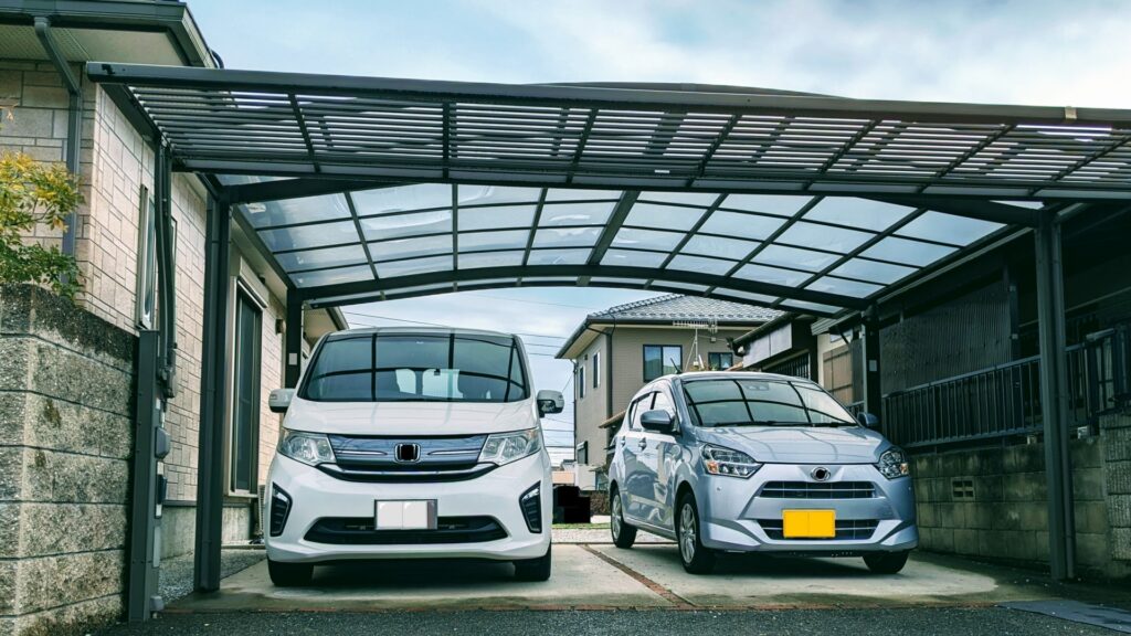 デザインにもこだわりたい！でもポリカーボネートだと…？