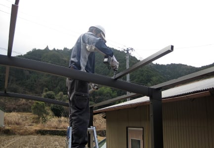 母屋を取り付け